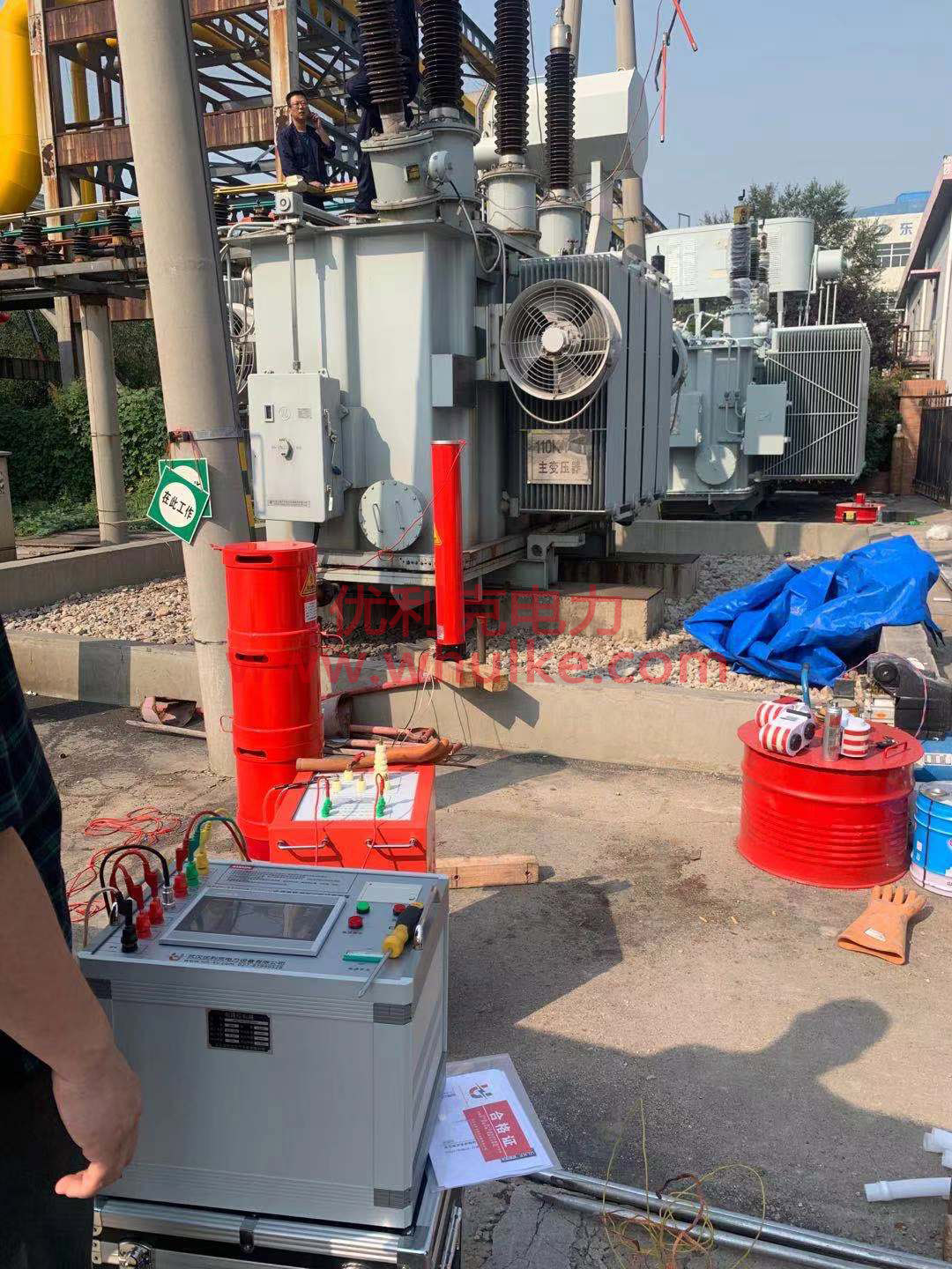 110KV主變耐壓試驗現(xiàn)場